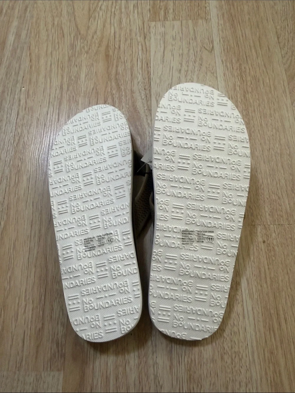 Men's Tan Flip Flop Sandals - Casual Beach Thongs